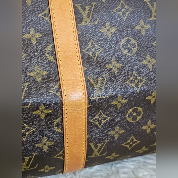 Updated Photos!! Louis Vuitton Brown Monogram Keepall 50 - Picture 16 of 17